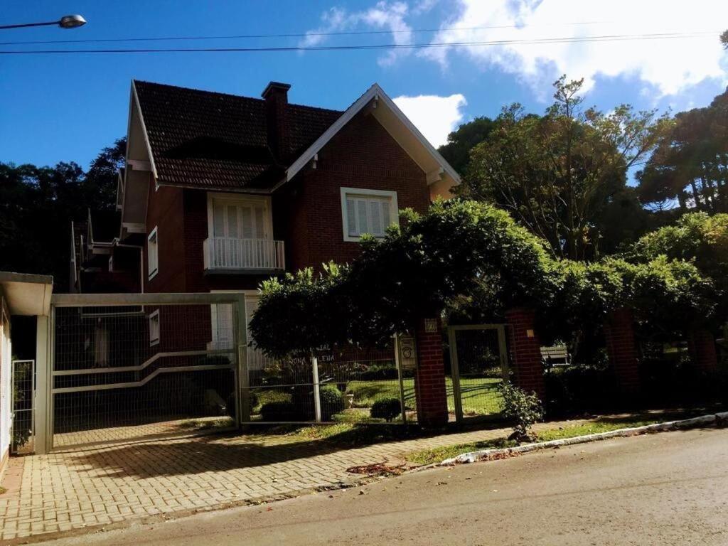 Apartamento Duplex De Gramado By Cia Da Temporada Eksteriør bilde
